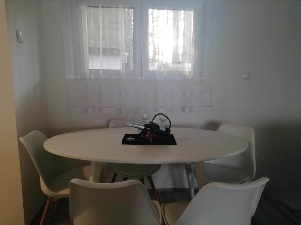Fenix Apartment & Rooms Vinci Exterior foto